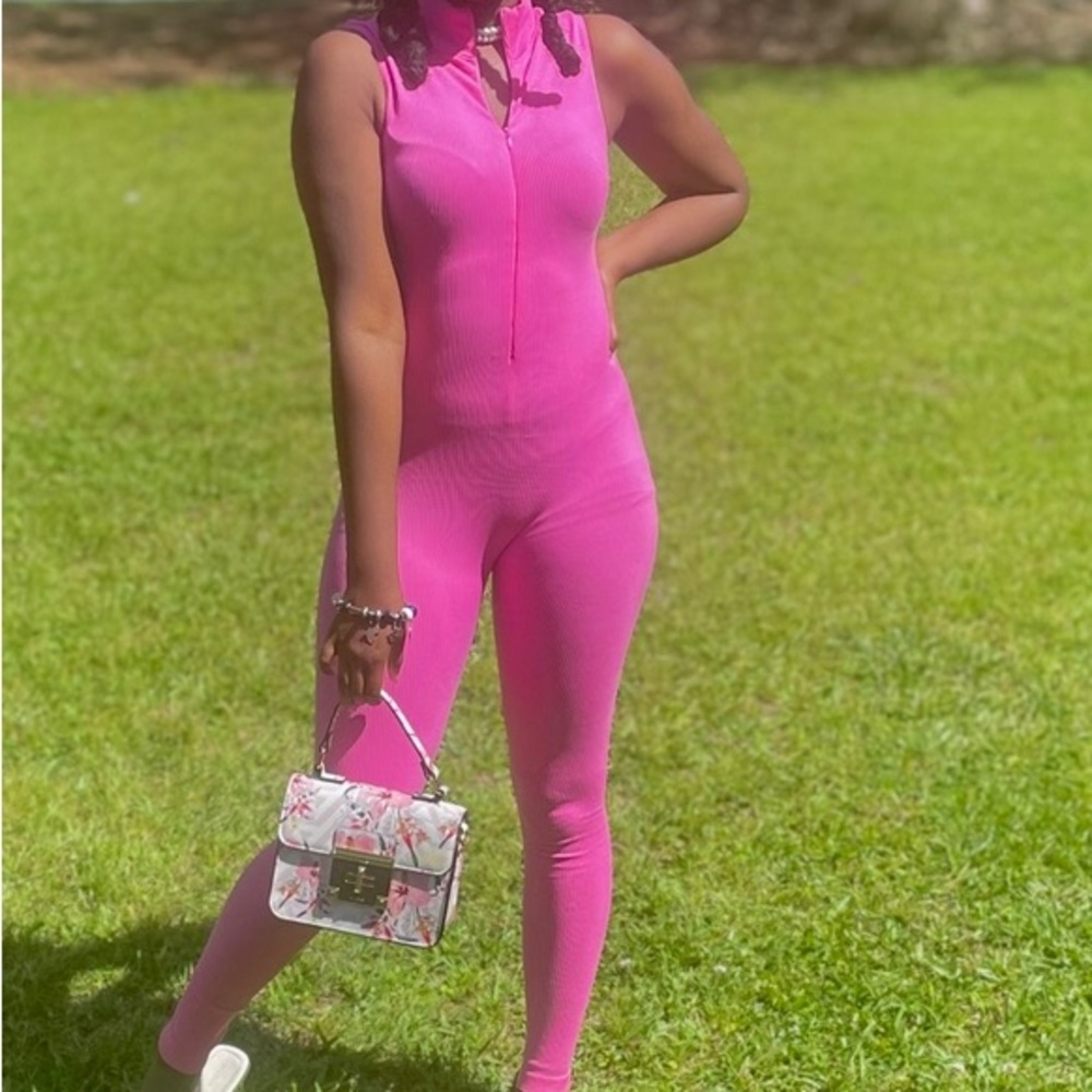 Pink jumpsuit - Picture 2 of 5